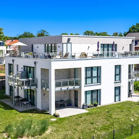 Weiße 14 * Boltenhagen
